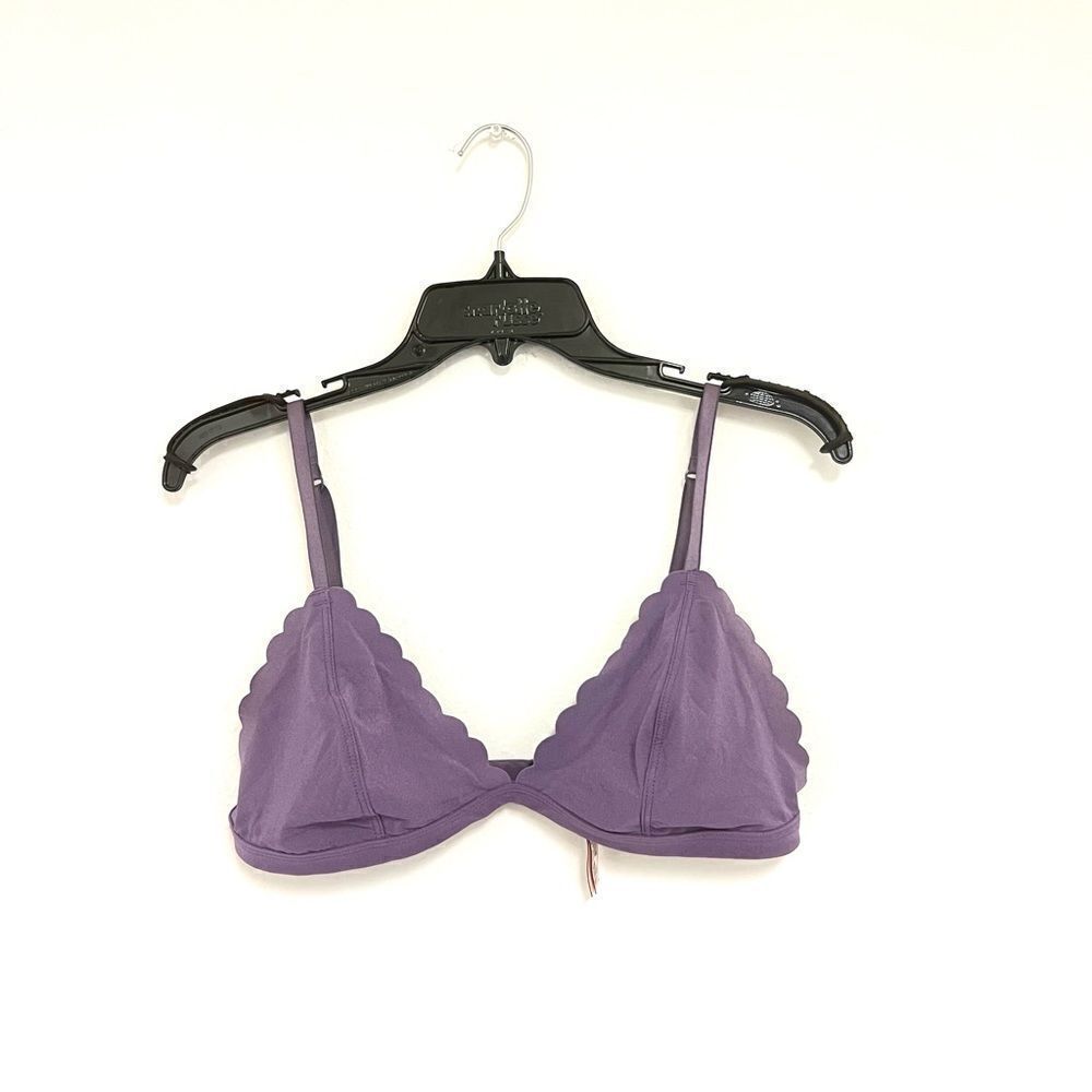 Victoria’s Secret Purple Scalloped Bra